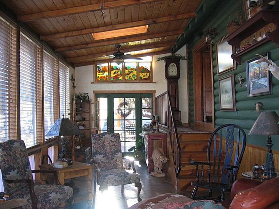 Cozy lower sunroom