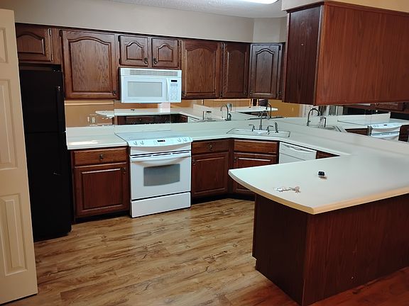 4th image of 250 Driftwood Dr