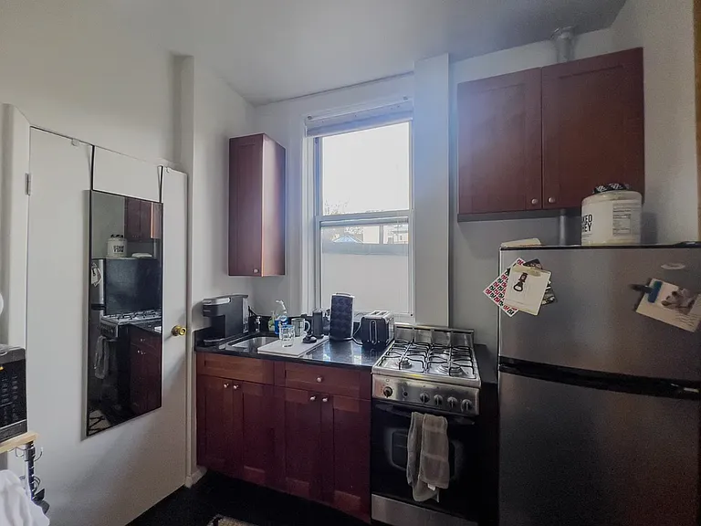 42 Bank St #43 — Photo 3