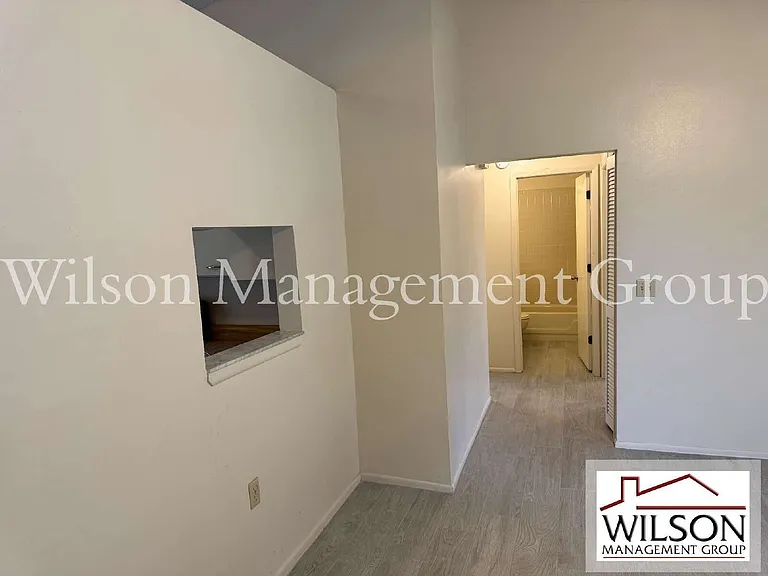 10041 Massey St — Photo 4