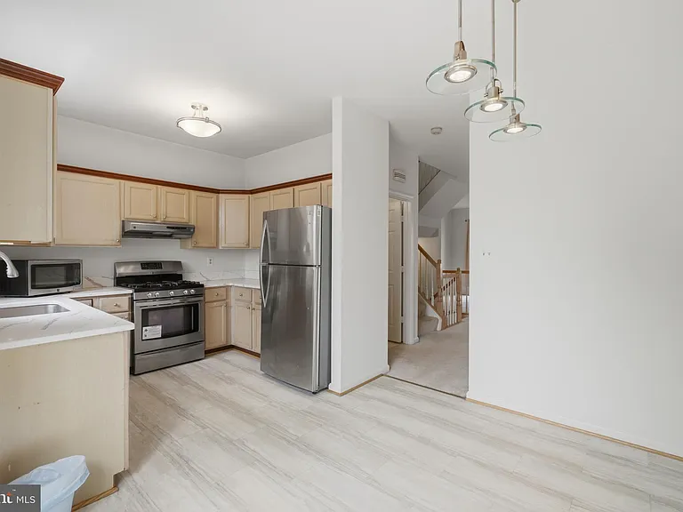 2449 Clover Field Cir — Photo 16