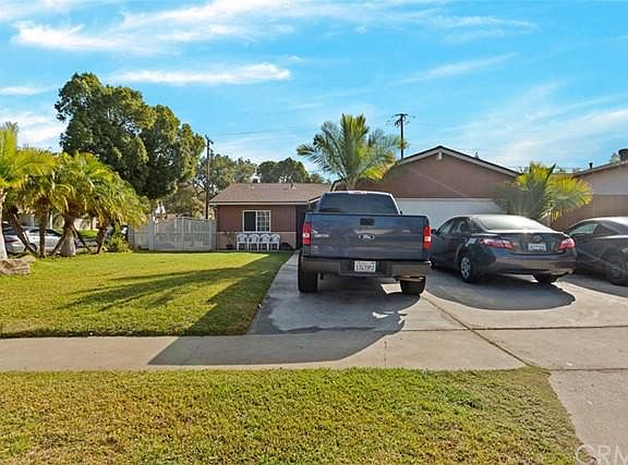 2nd image of 1605 Adrienne Dr