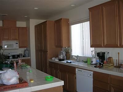 2nd image of 1180 N Maple Ave