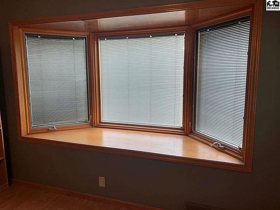4th image of 21 Faircrest Dr