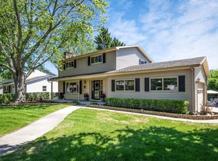 5723 Wildwood Dr, Racine, WI 53403