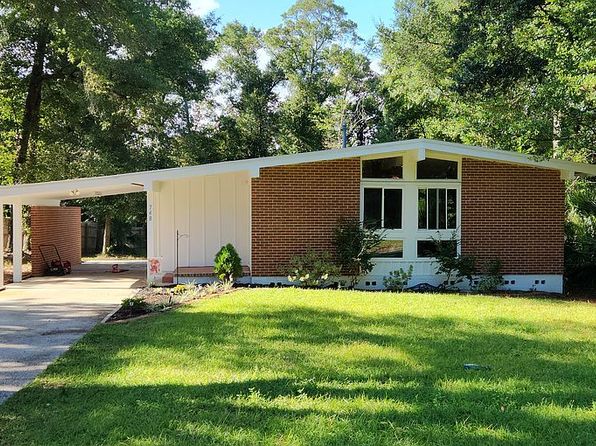748 Alpine Dr