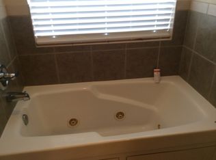 1604 Brook Dr, Choctaw, OK 73020