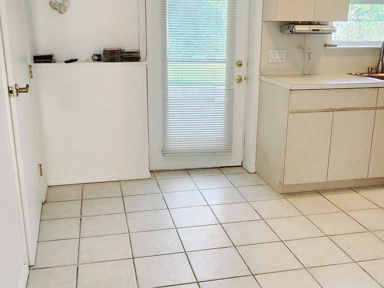 1 bed, $2,400 — Photo 2