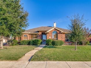 301 Roy Rogers Ln, Murphy, TX 75094