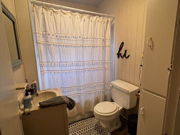 4th image of 206 W Bailey St