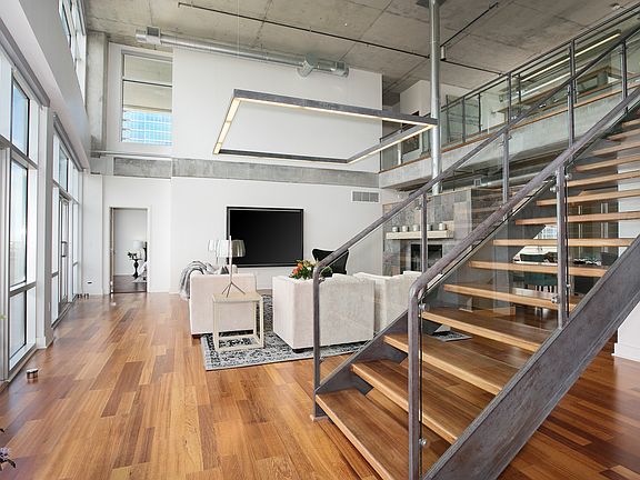 4th image of 1610 Little Raven St #1-PENTHOUSE