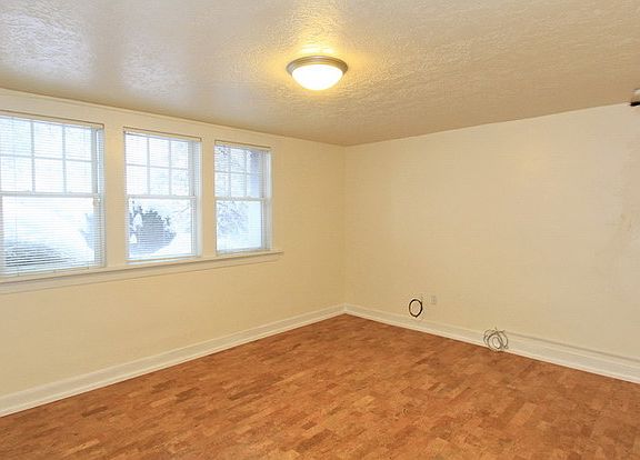 4th image of 555 E 100 S APT 102