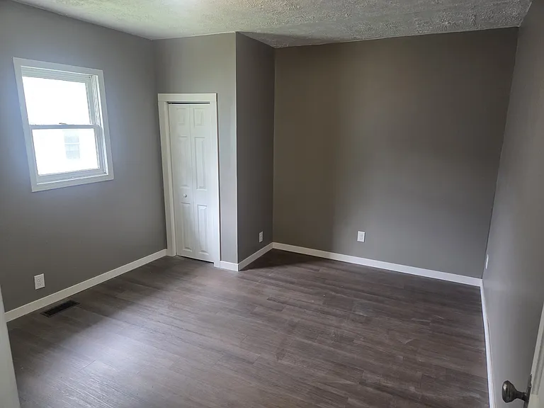 916 W Virginia Ave — Photo 8