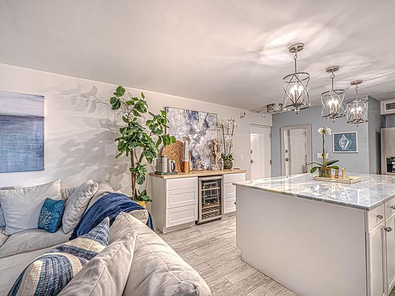 5th image of 2800 N OCEAN Drive #B-2D