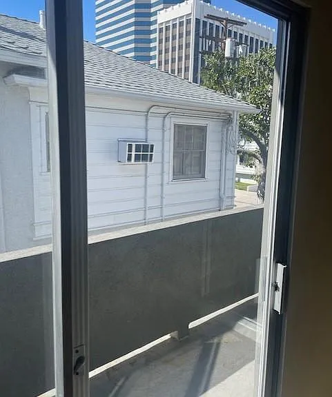 15206 Dickens St #6 — Photo 9