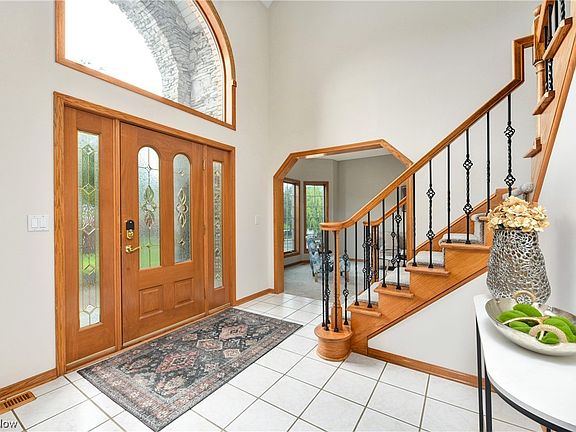 2nd image of 8405 Cherry Hill Ln