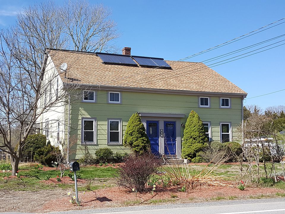 Street View. Apartment B is on the right side.