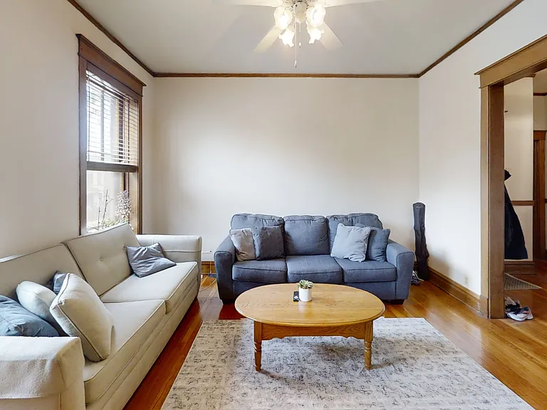 1253 W Grace St #2 — Photo 4