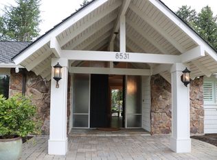 8531 NE 13th St, Clyde Hill, WA 98004