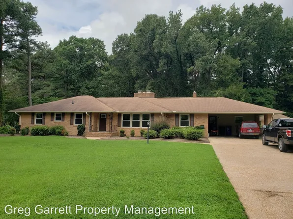 13 Walnut Grv, Newport News, VA 23606