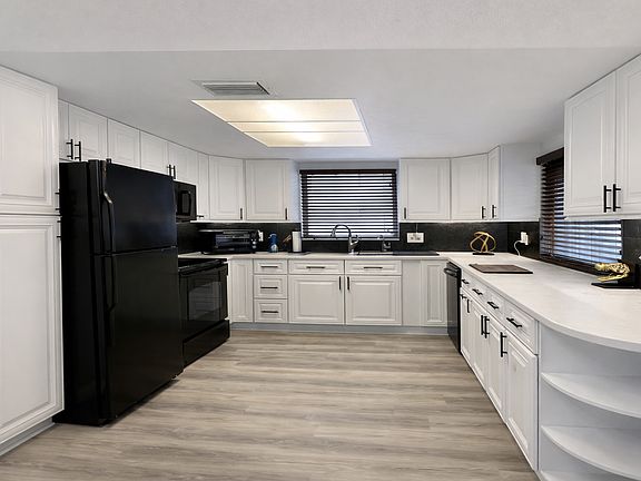 5th image of 7311 Mayfield Dr