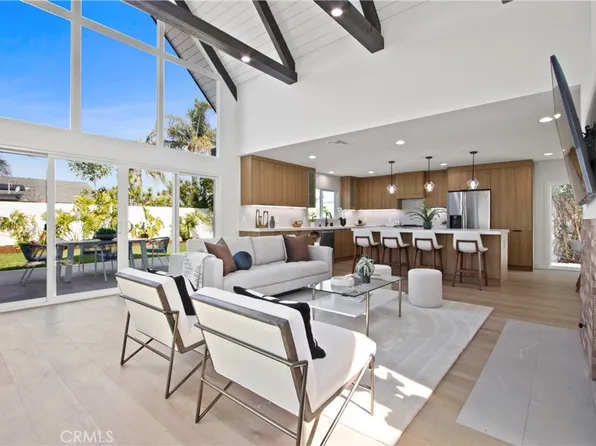 9361 Candlewood Dr, Huntington Beach, CA 92646