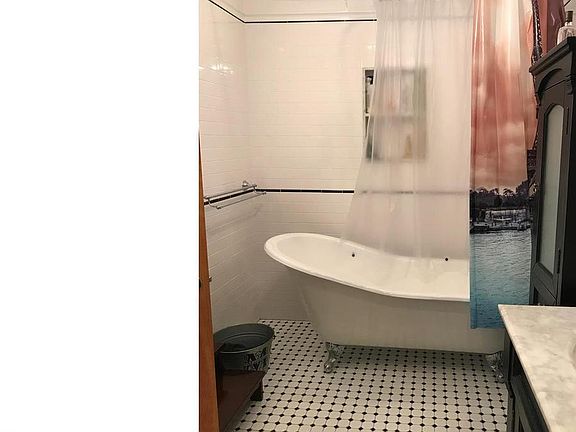 5th image of 601 Carroll St #3