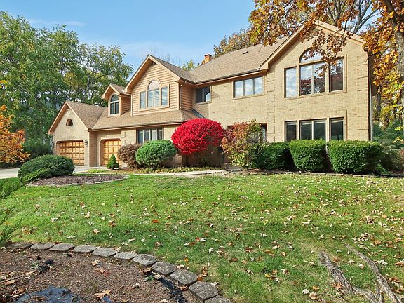 4th image of 2450 Saint Andrews Dr