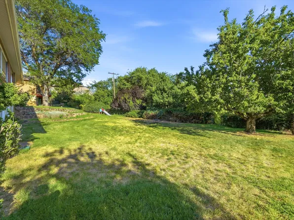 997 E Henderson Dr, Ogden, UT 84404