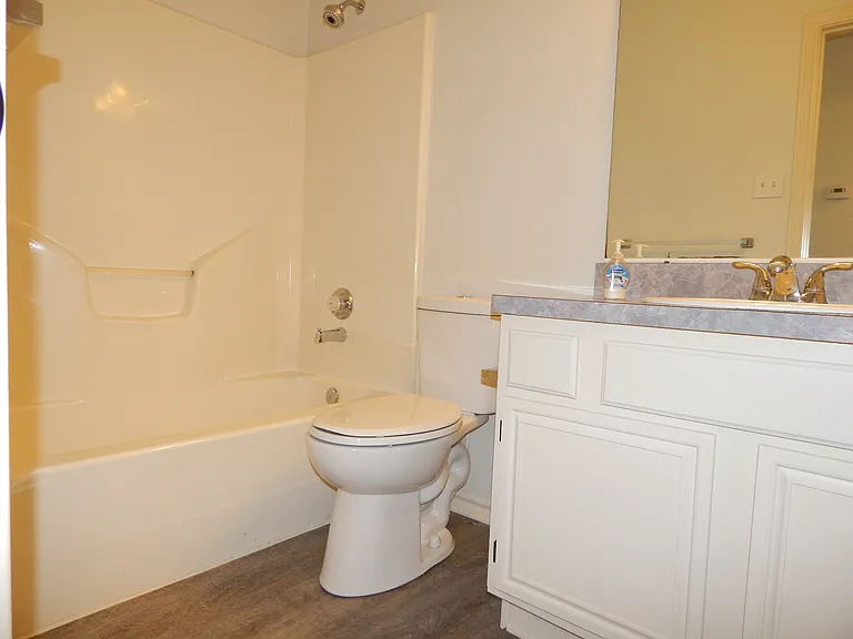 1412 Wesley Dr — Photo 13