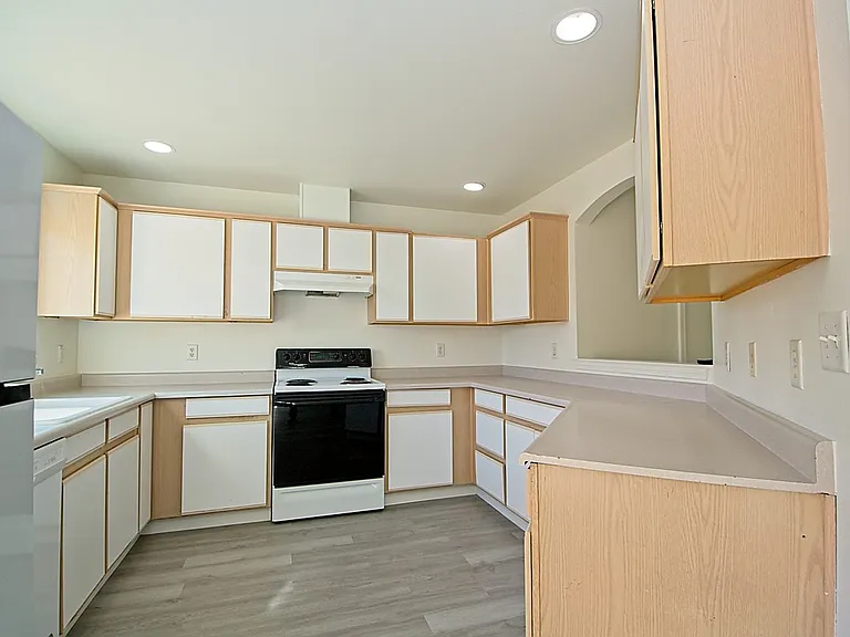 424 Valley Cir #D — Photo 3