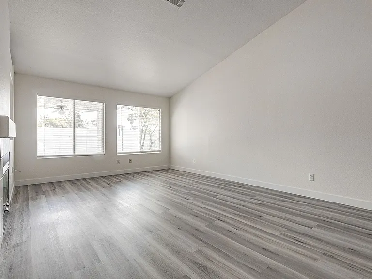 7724 Rye Canyon Dr — Photo 7