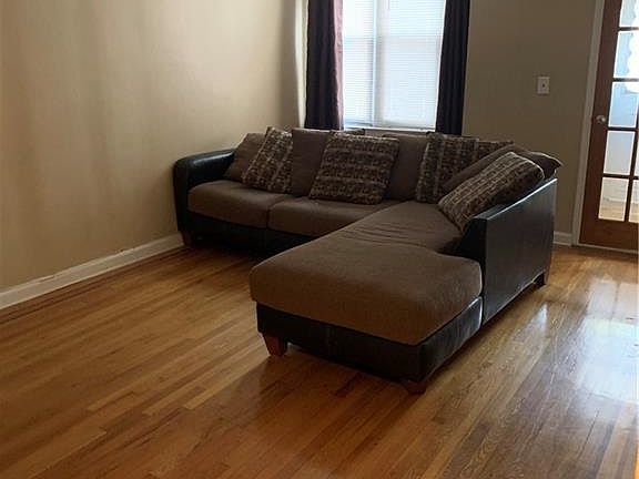 2nd image of 2862 Philip Ave