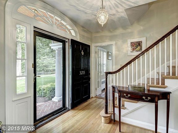 3rd image of 3215 Juniper Ln