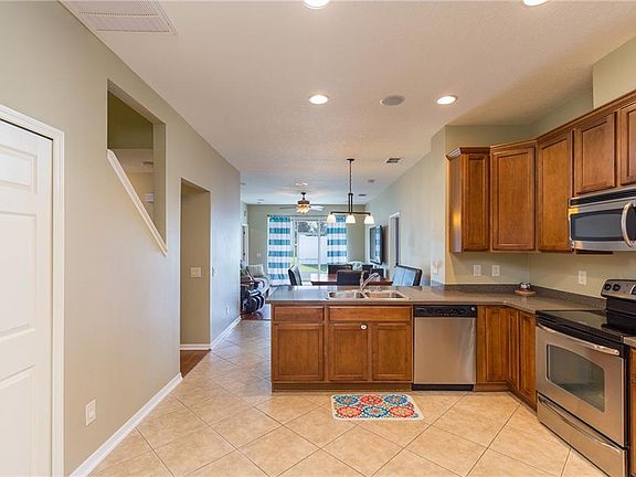 5th image of 30624 Palmerston Pl
