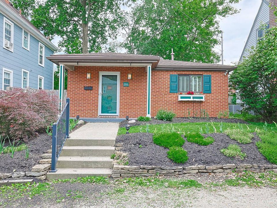 1st image of 2911 Minto Ave