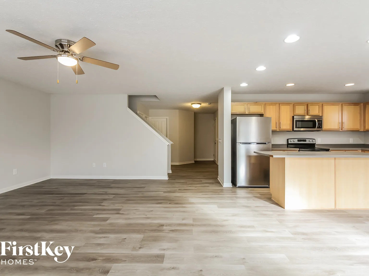 4 bed, 2.5 bath, 2493 sqft, $2,580 — Photo 3