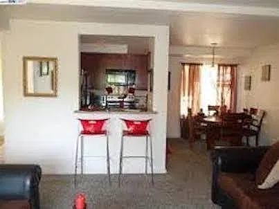 2 bed, 946 sqft, $2,750 — Photo 4