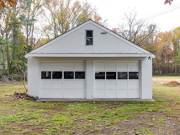 4th image of 5211 Orcutt Ln