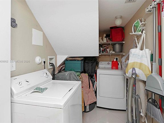 5th image of 10921 NW 88th Ter