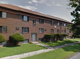 8 Cycle St APT C, Westfield, MA 01085