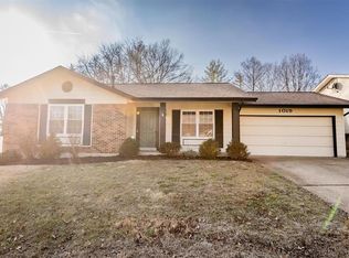 1019 Timberfield Dr, Ballwin, MO 63021