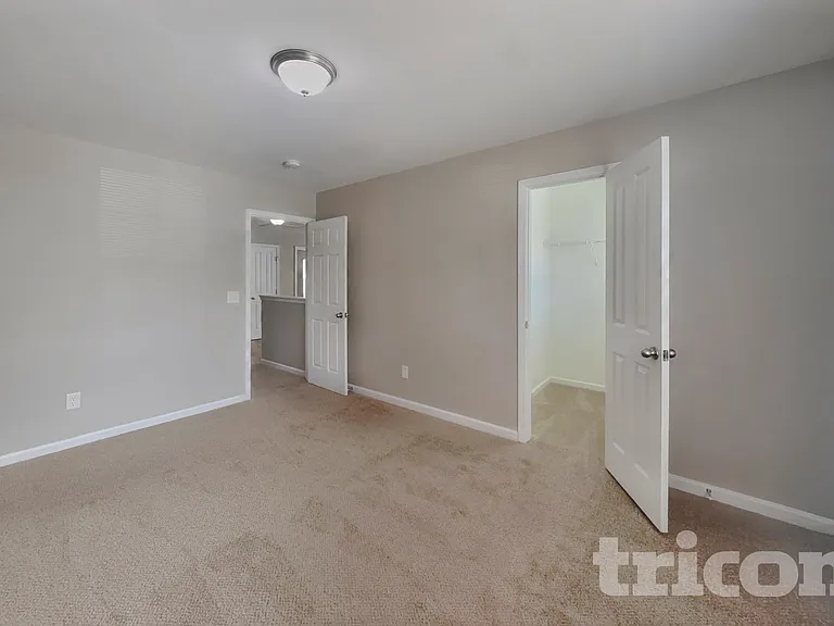 6867 Horseback Ln — Photo 10