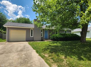 168 Schaefer Dr, Hope, IN 47246