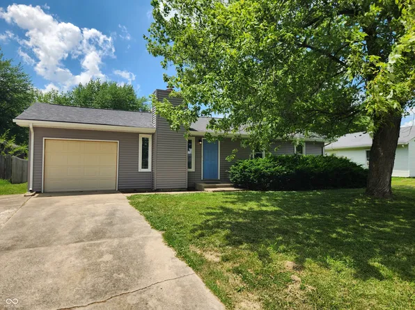 168 Schaefer Dr, Hope, IN 47246
