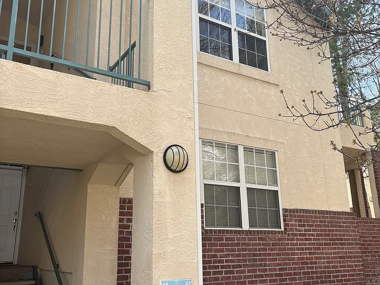 550 Mohawk Dr — Photo 1