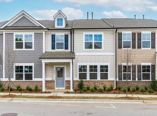 962 Trestleview St, Fuquay Varina, NC 27526