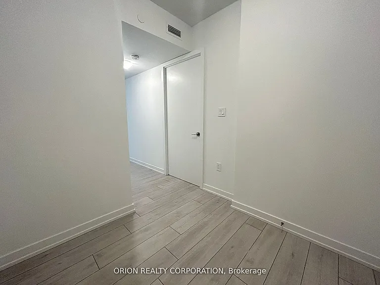 556 Marlee Ave #527 — Photo 11