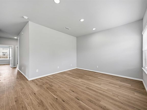 5th image of 6431 Paris St