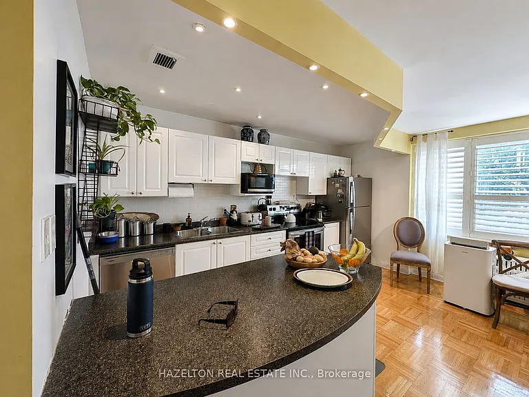 4 Sherbourne St N #101 — Photo 4